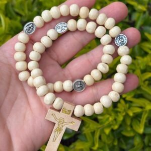 Rosario pulsera de la Virgen madera clara