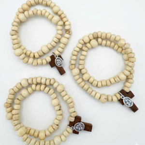 Rosario pulsera de San José en madera claro