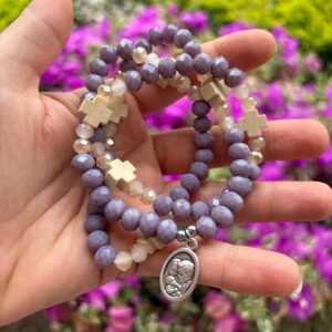 Rosario pulsera de San José color lila